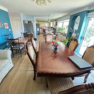 Anita's Homestay - Bedroom On Ground Floor With Backyard Is Downstairs Canada