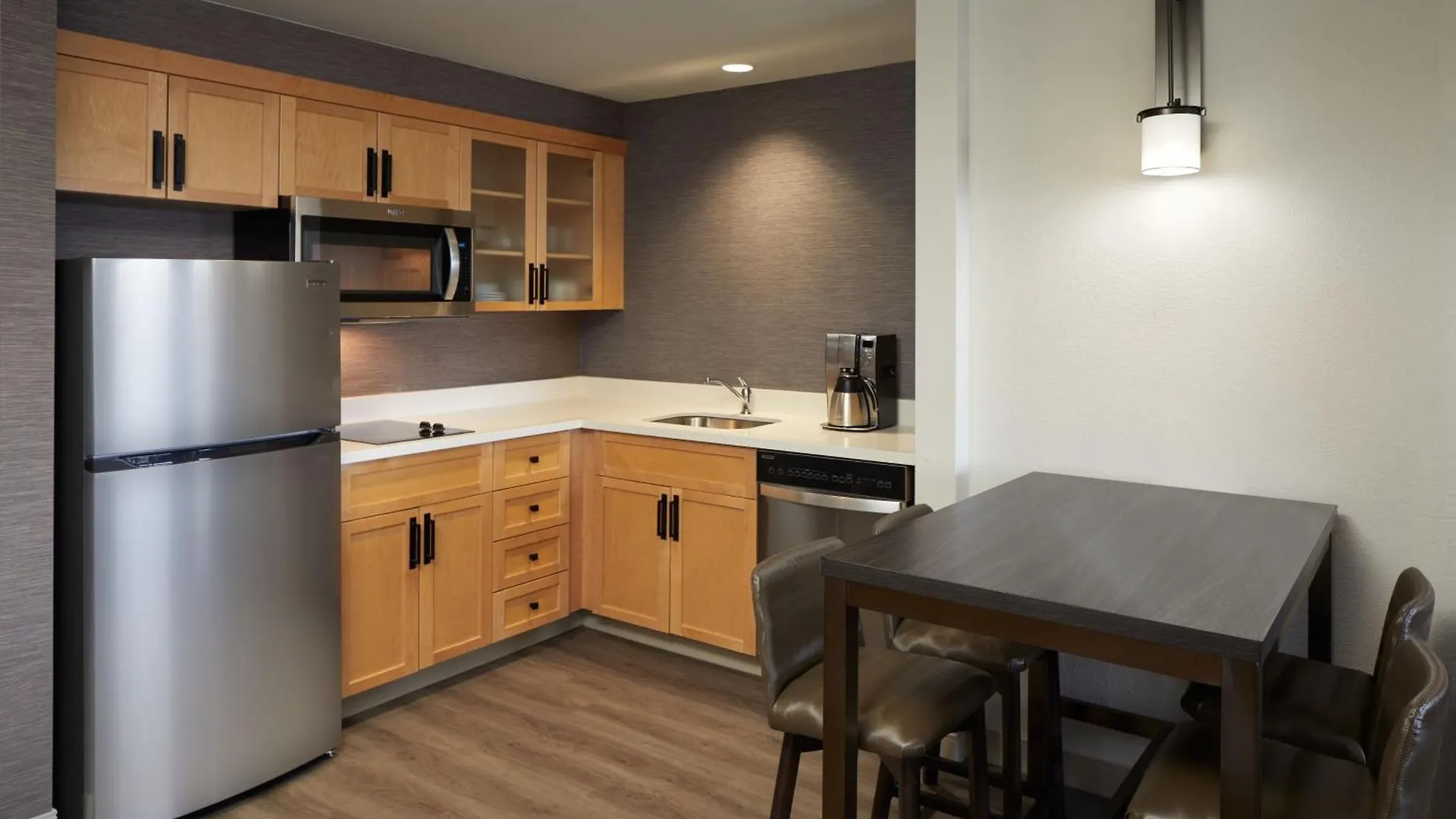 דורבאל Residence Inn By Marriott Montreal Airport מלון