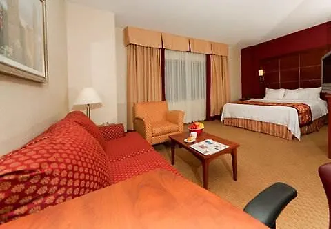 מלון דורבאל Residence Inn By Marriott Montreal Airport